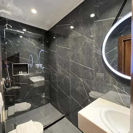 White Crown Hotel 4*