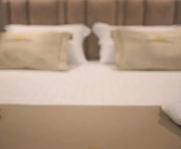 Отель White Crown Kamez