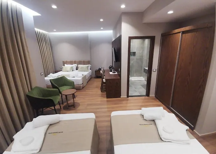 White Crown Hotel 4*