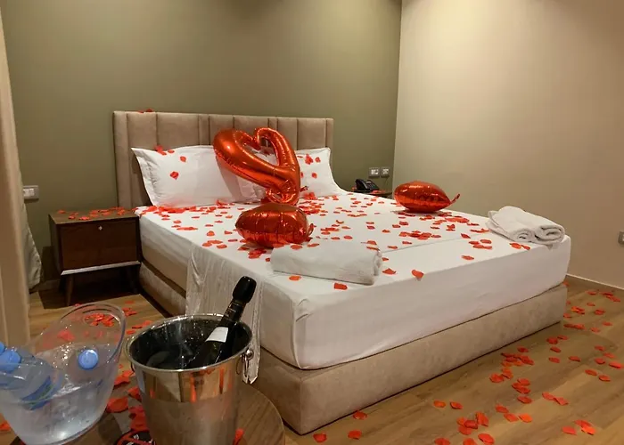 White Crown 4* Kamez