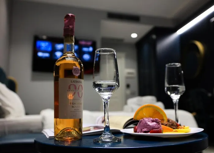 Отель White Crown Kamez