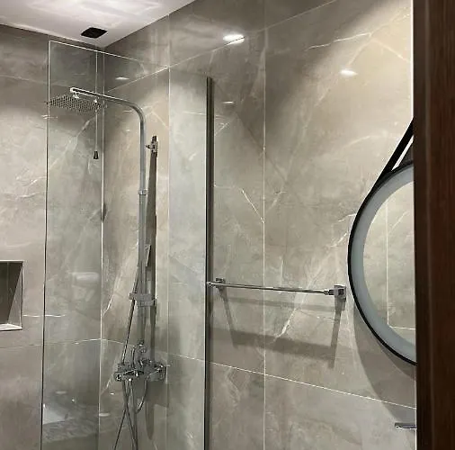 White Crown 4* Kamez