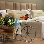 White Crown Hotell