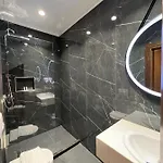 White Crown Hotell 4*