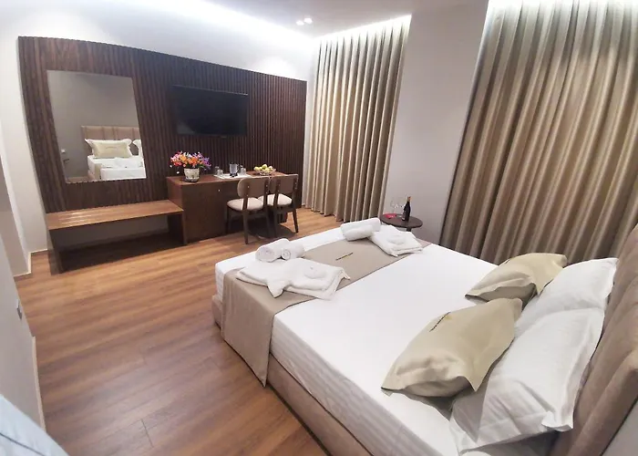 White Crown Hotel Kamez